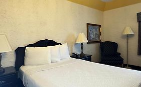 Chateau Hotel And Conference Center